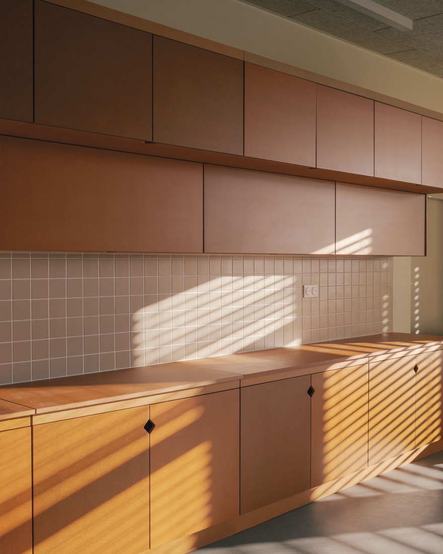 "Claudie Haigneré" School Group by Vallet de Martinis Architectes. Photograph by Charly Broyez.