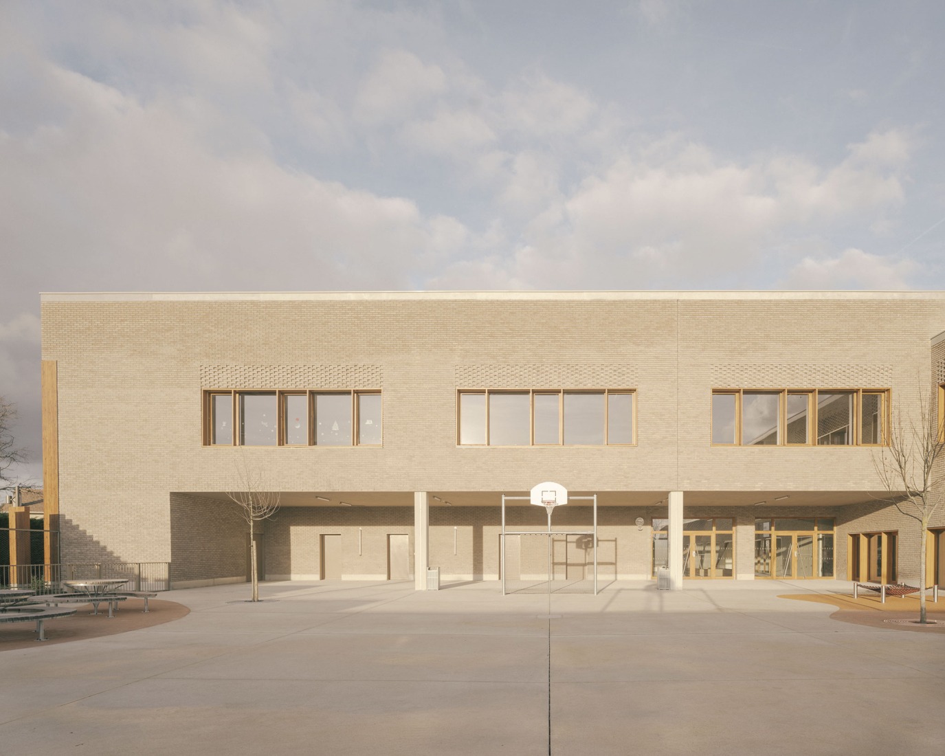 "Claudie Haigneré" School Group by Vallet de Martinis Architectes. Photograph by Charly Broyez.