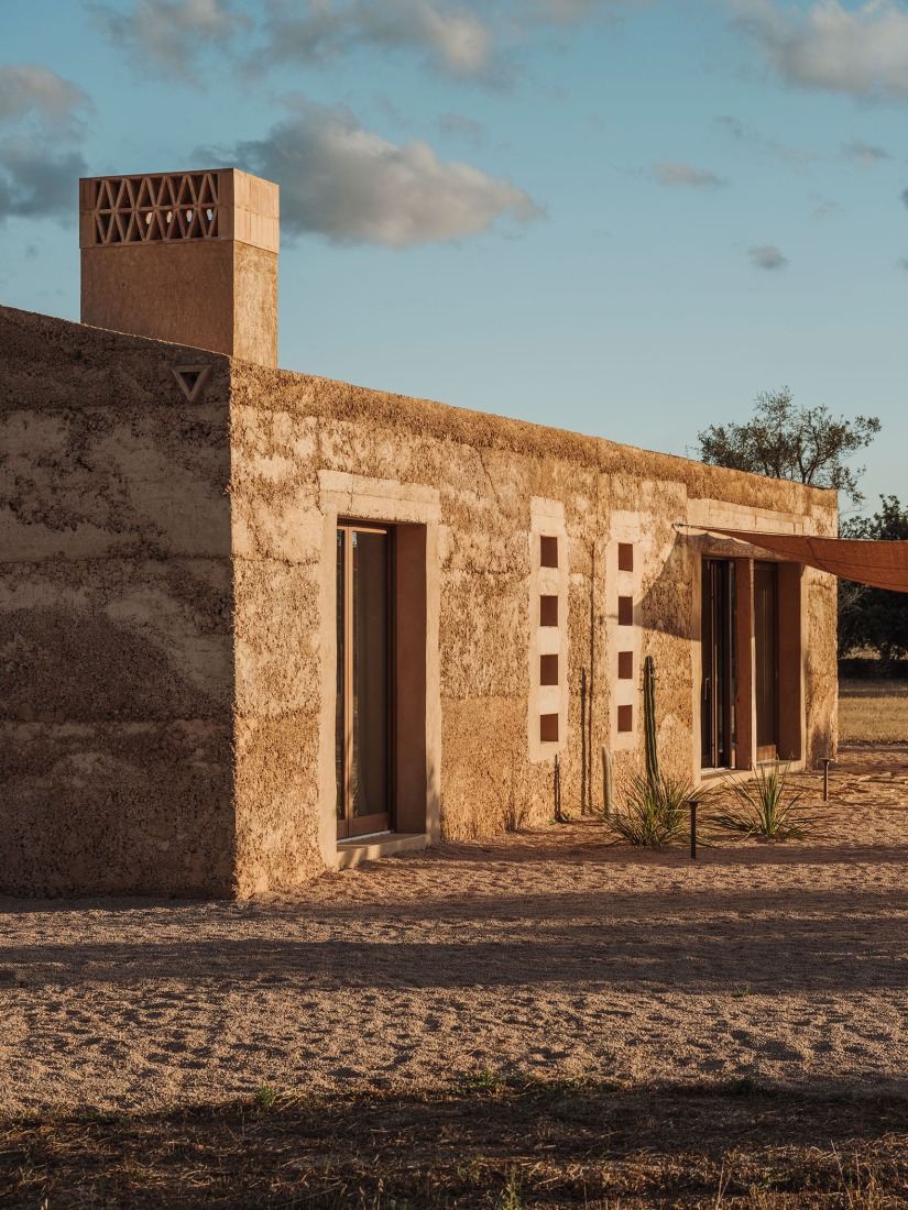 Ca Na Pau by Munarq Arquitectos. Photograph by Ricard Lopez.