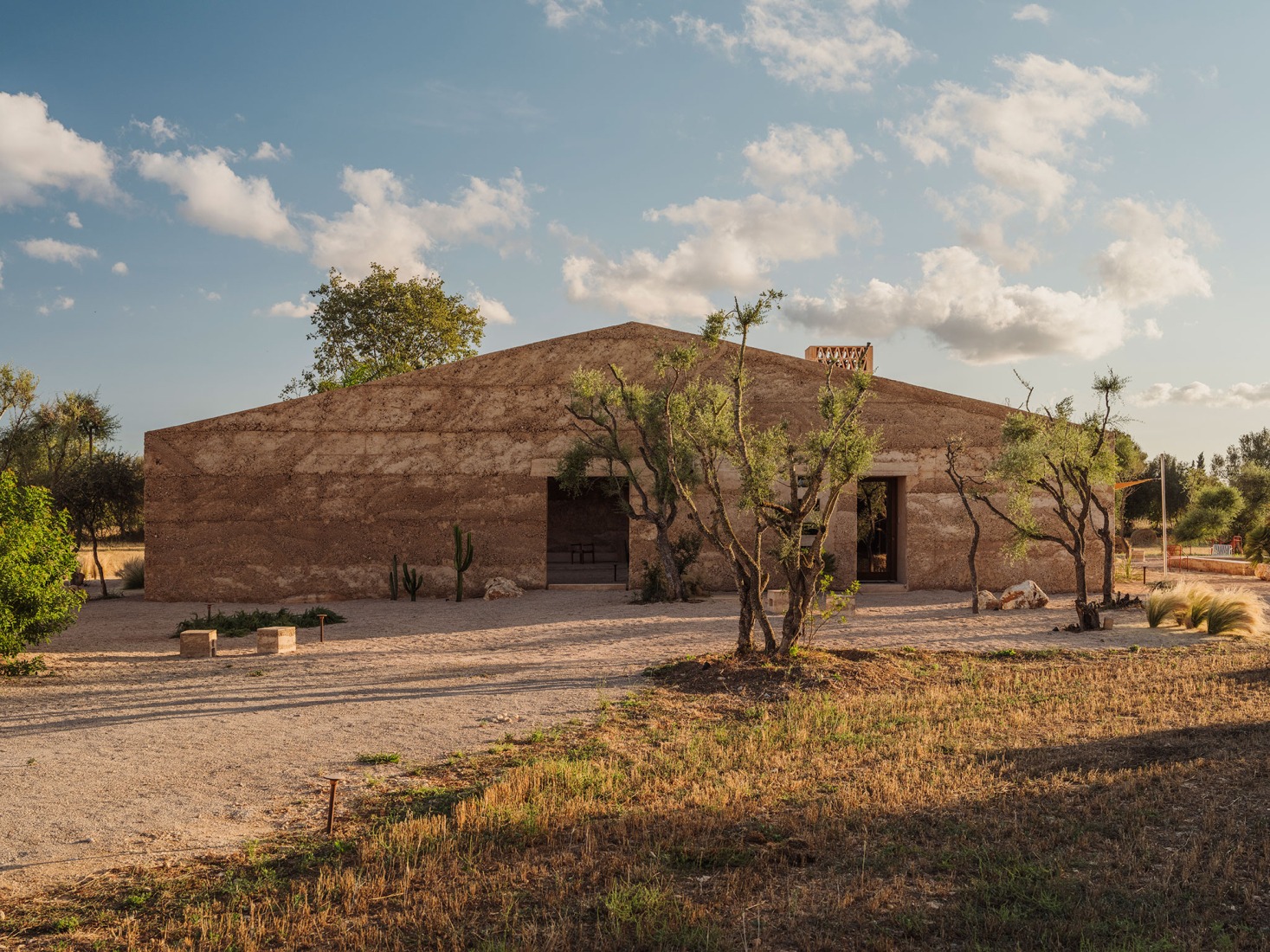 Ca Na Pau by Munarq Arquitectos. Photograph by Ricard Lopez.