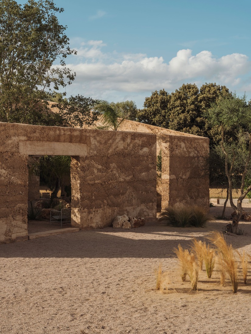 Ca Na Pau by Munarq Arquitectos. Photograph by Ricard Lopez.