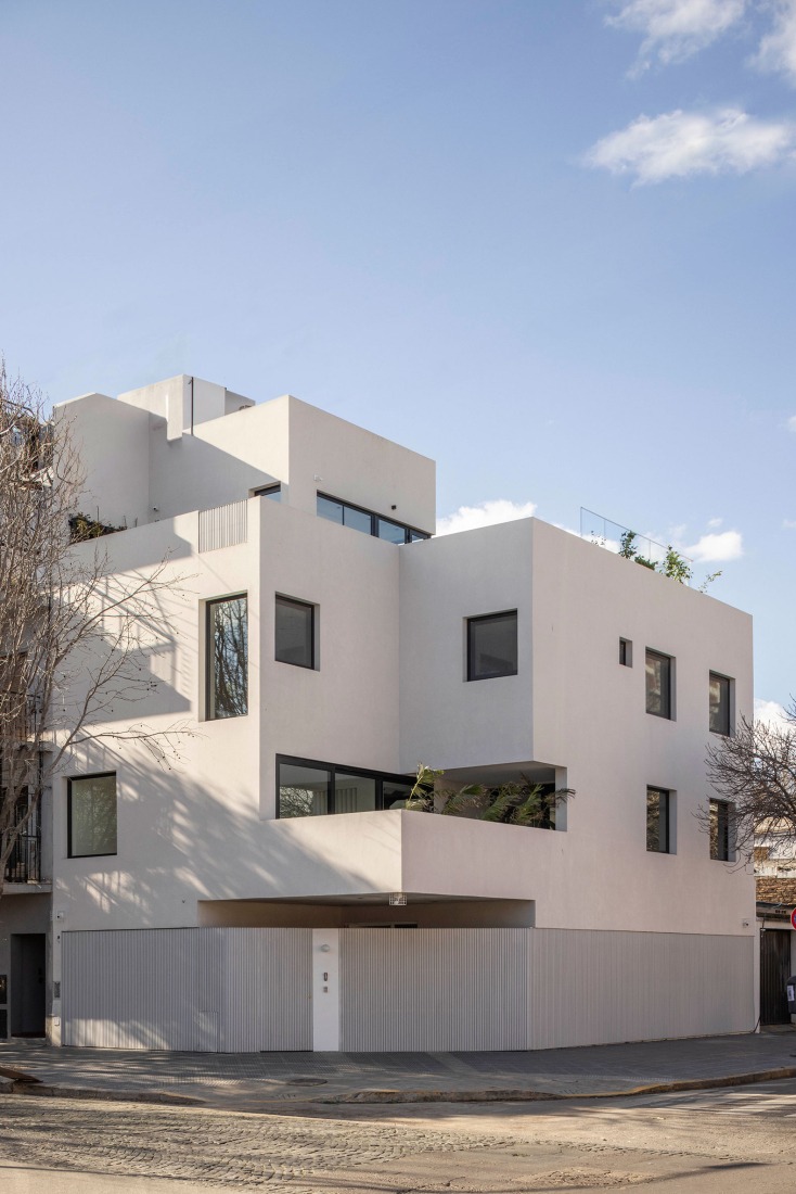 Manuela Pedraza House by OADD arquitectos. Photograph by Luis Barandiarán.