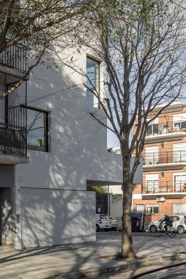 Manuela Pedraza House by OADD arquitectos. Photograph by Luis Barandiarán.
