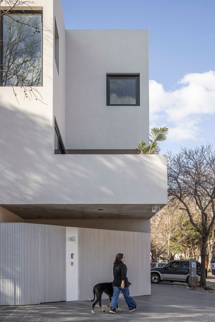 Manuela Pedraza House by OADD arquitectos. Photograph by Luis Barandiarán.