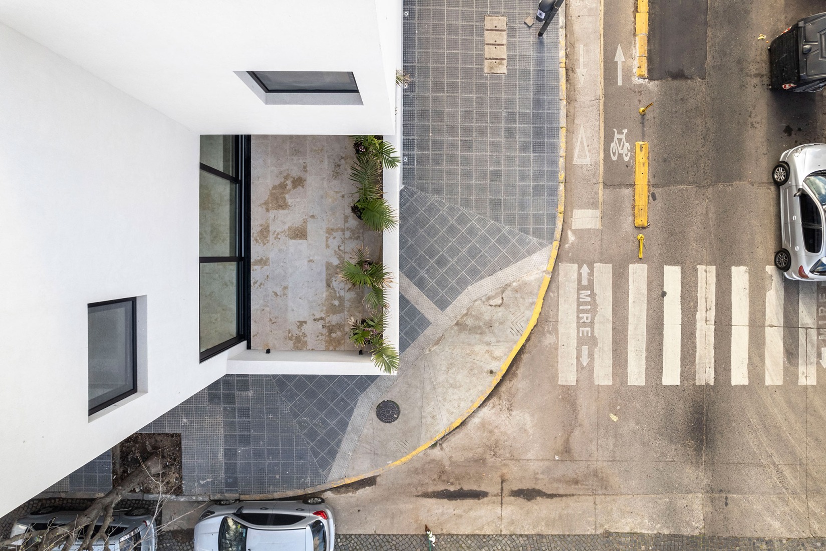 Manuela Pedraza House by OADD arquitectos. Photograph by Luis Barandiarán.
