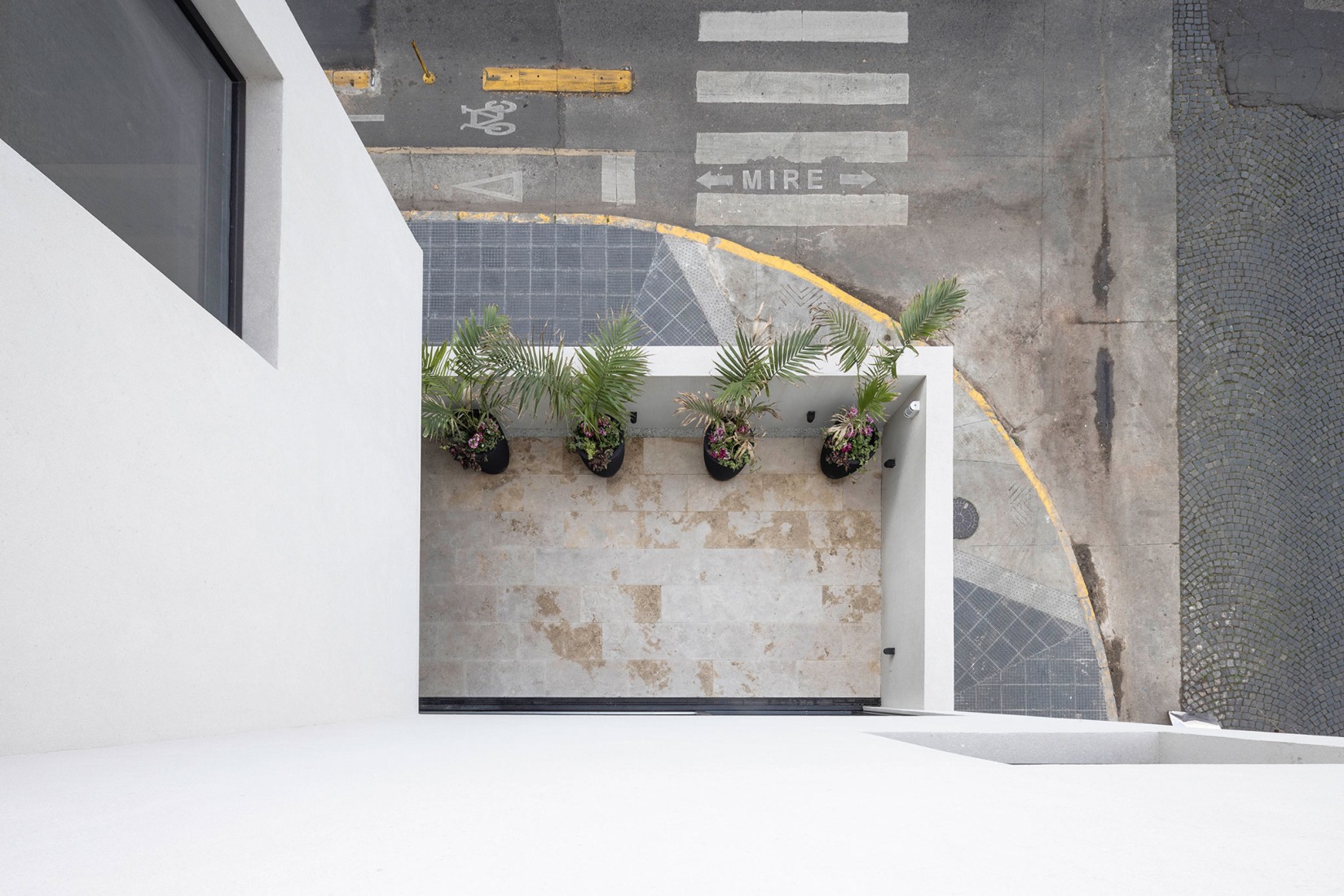 Manuela Pedraza House by OADD arquitectos. Photograph by Luis Barandiarán.