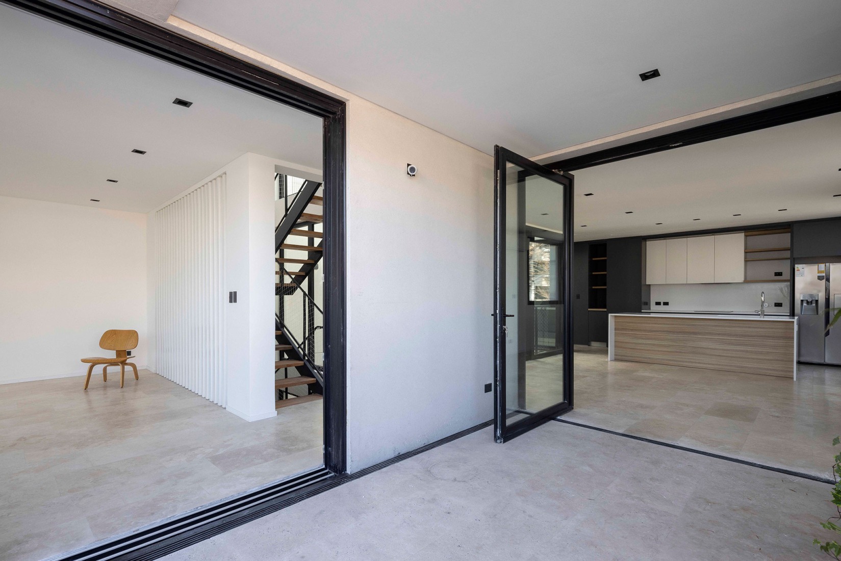 Manuela Pedraza House by OADD arquitectos. Photograph by Luis Barandiarán.