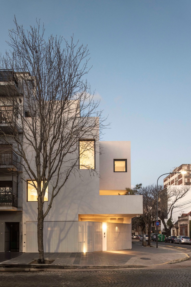 Manuela Pedraza House by OADD arquitectos. Photograph by Luis Barandiarán.