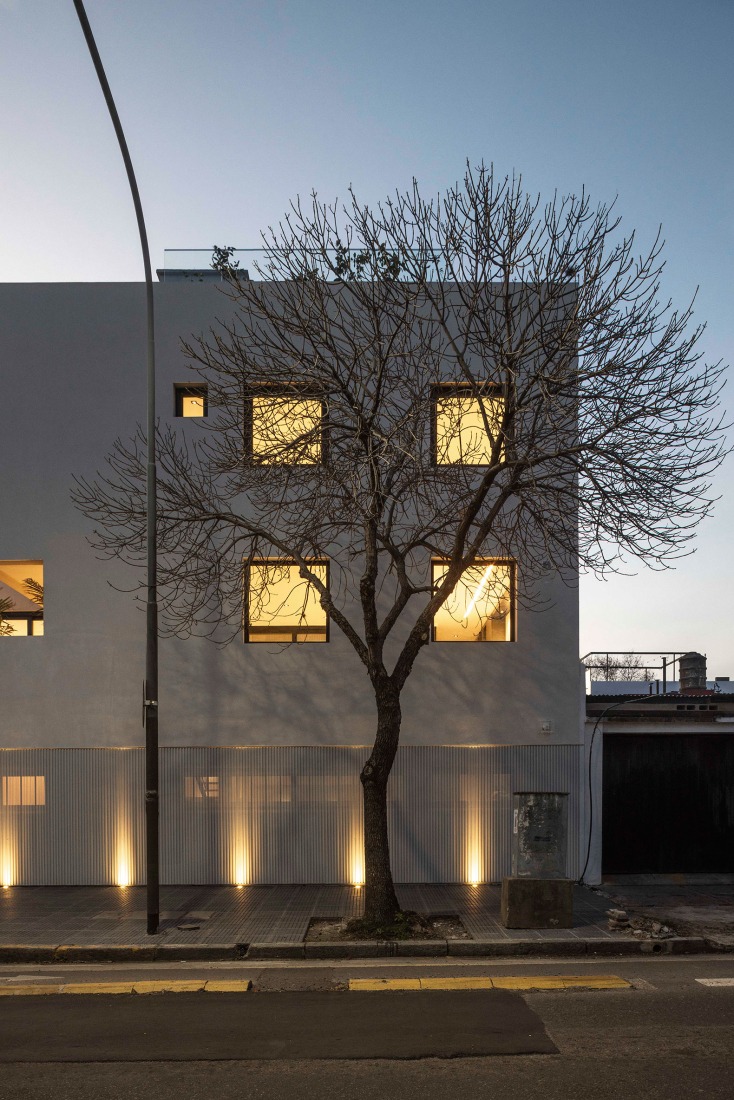 Manuela Pedraza House by OADD arquitectos. Photograph by Luis Barandiarán.