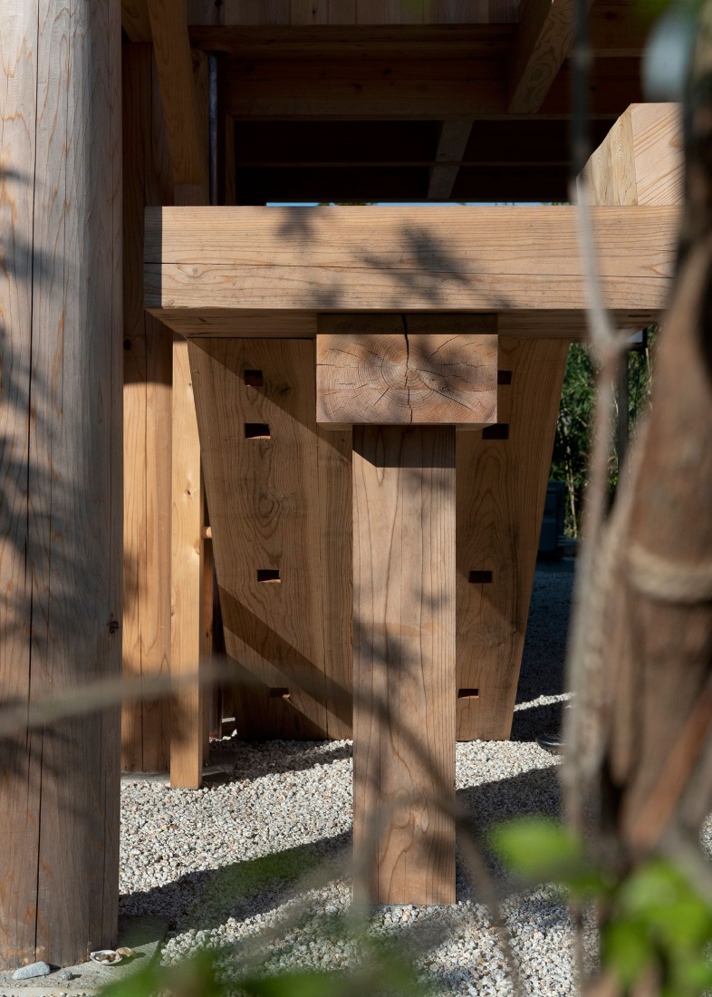 Casa de huéspedes Terabe por Tomoaki Uno Architects. Fotografía por Nathanael Bennett.