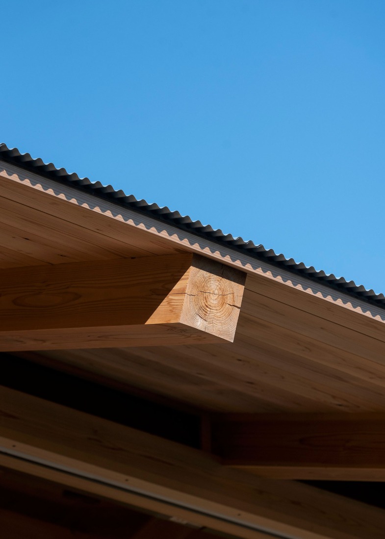 Casa de huéspedes Terabe por Tomoaki Uno Architects. Fotografía por Nathanael Bennett.