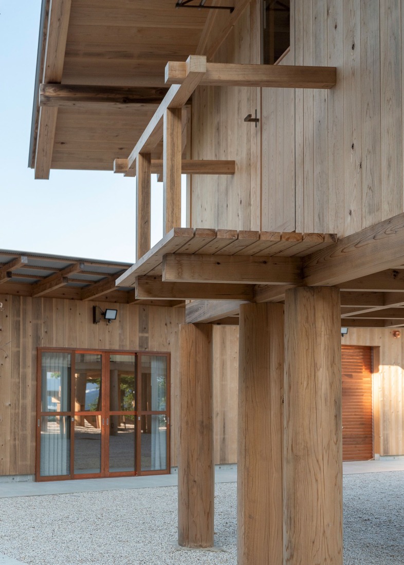 Casa de huéspedes Terabe por Tomoaki Uno Architects. Fotografía por Nathanael Bennett.