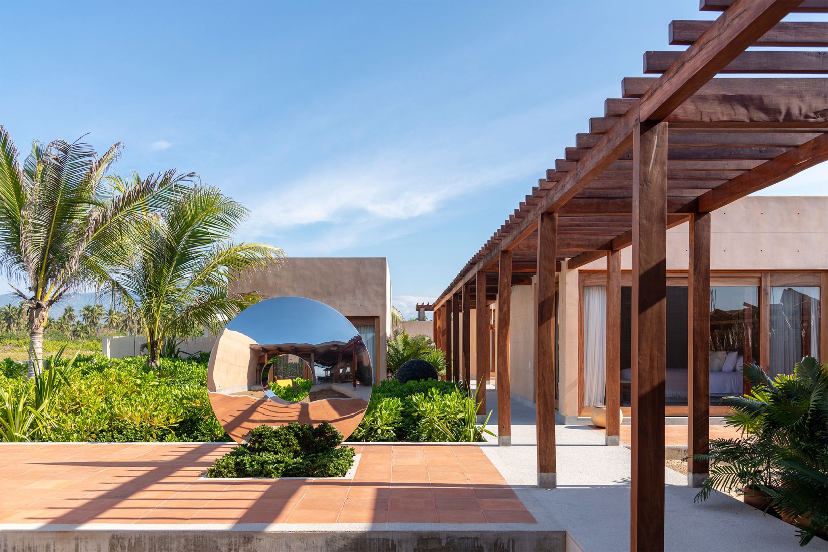 Conjunto Lyons por CAAM + Arquitectos. Fotografía por Claudio Napolitano.