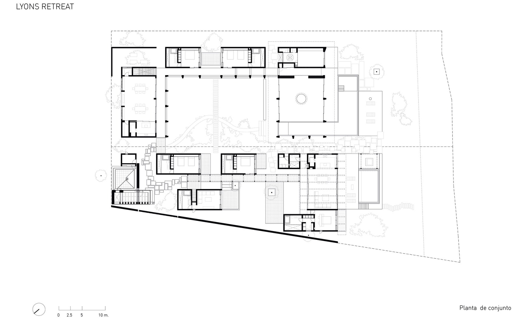 Plano de planta. Conjunto Lyons por CAAM + Arquitectos.