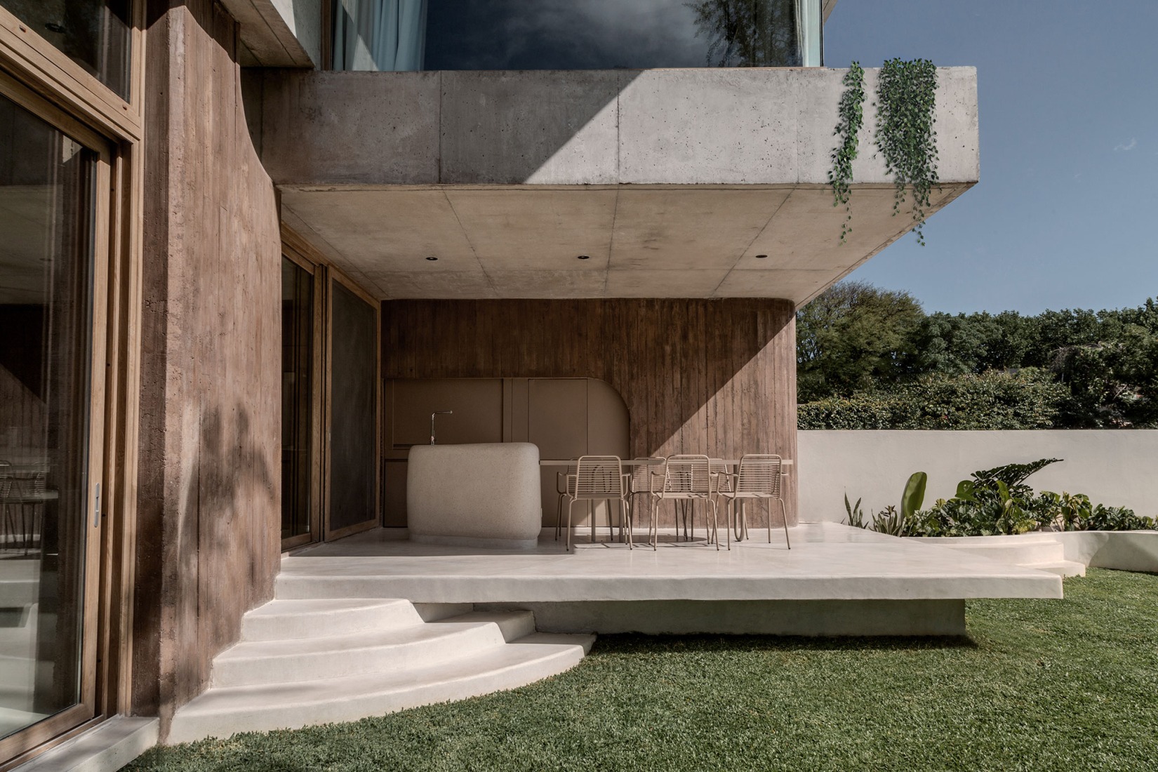 Forest House by GRIZZO Studio. Photograph by Federico Kulekdjian.