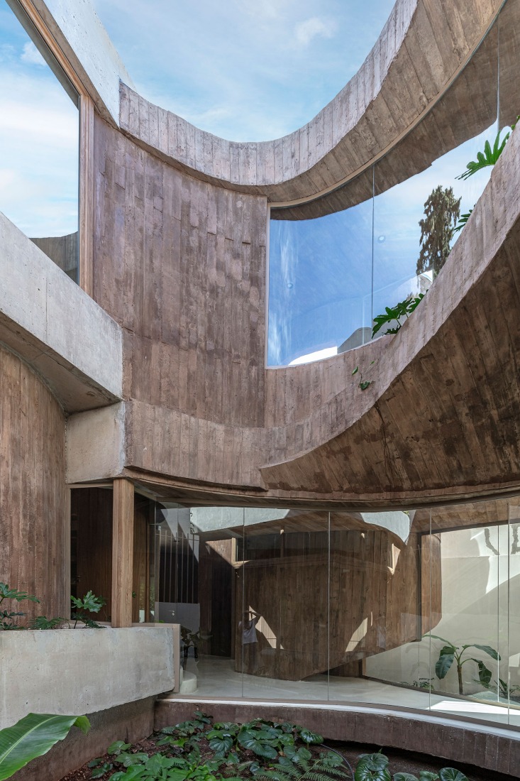 Forest House by GRIZZO Studio. Photograph by Federico Kulekdjian.