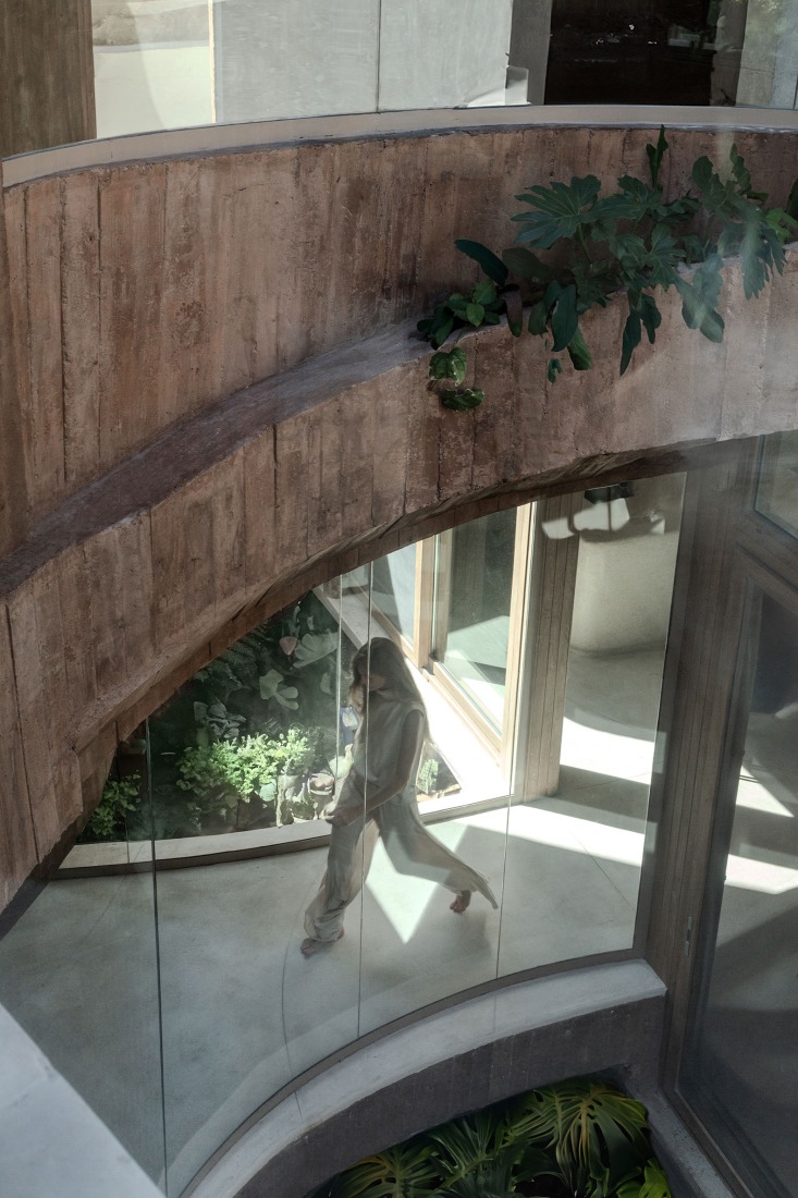 Forest House by GRIZZO Studio. Photograph by Federico Kulekdjian.