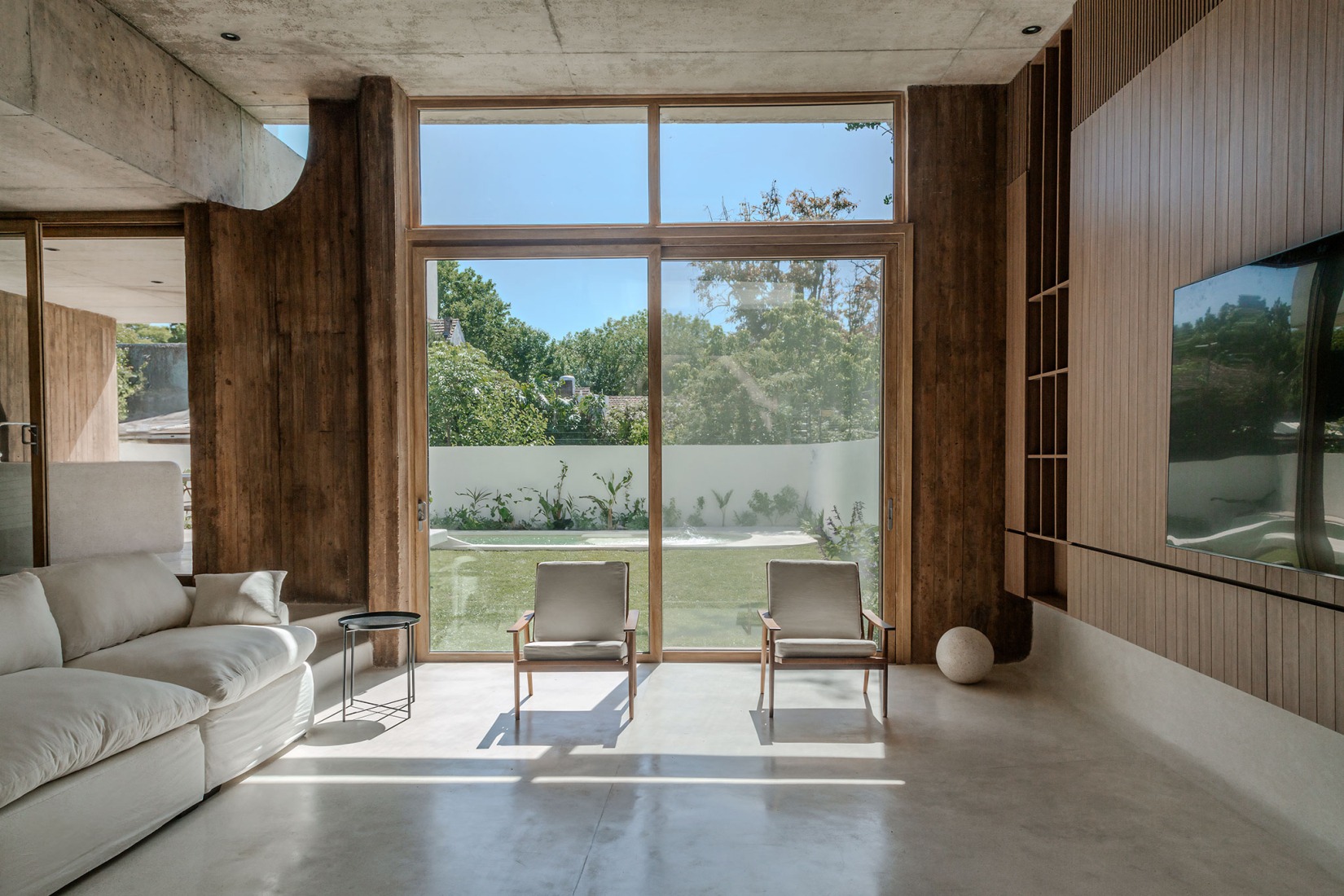 Forest House by GRIZZO Studio. Photograph by Federico Kulekdjian.
