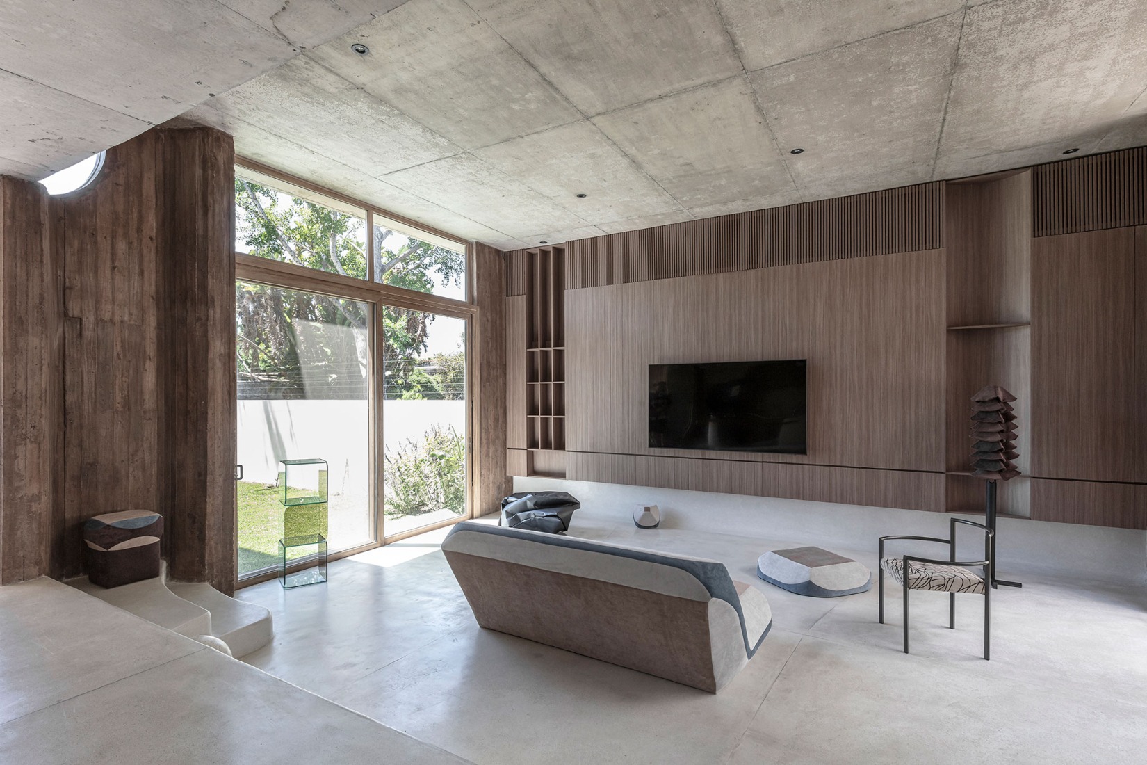 Forest House by GRIZZO Studio. Photograph by Federico Kulekdjian.