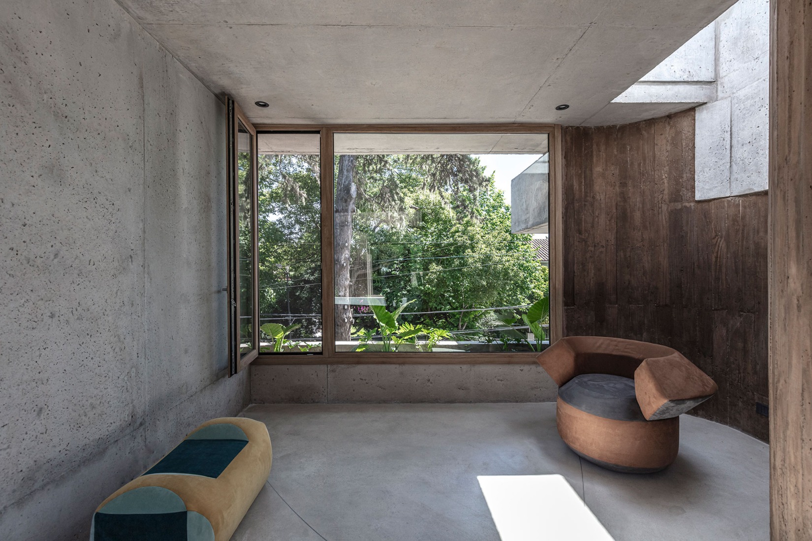 Forest House by GRIZZO Studio. Photograph by Federico Kulekdjian.
