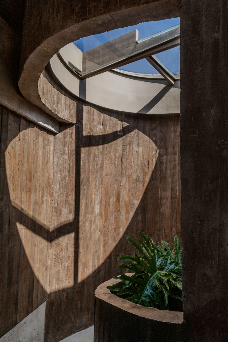 Forest House by GRIZZO Studio. Photograph by Federico Kulekdjian.