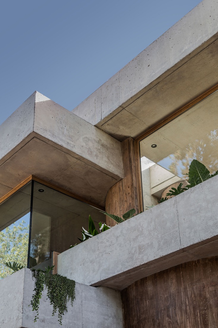 Forest House by GRIZZO Studio. Photograph by Federico Kulekdjian.