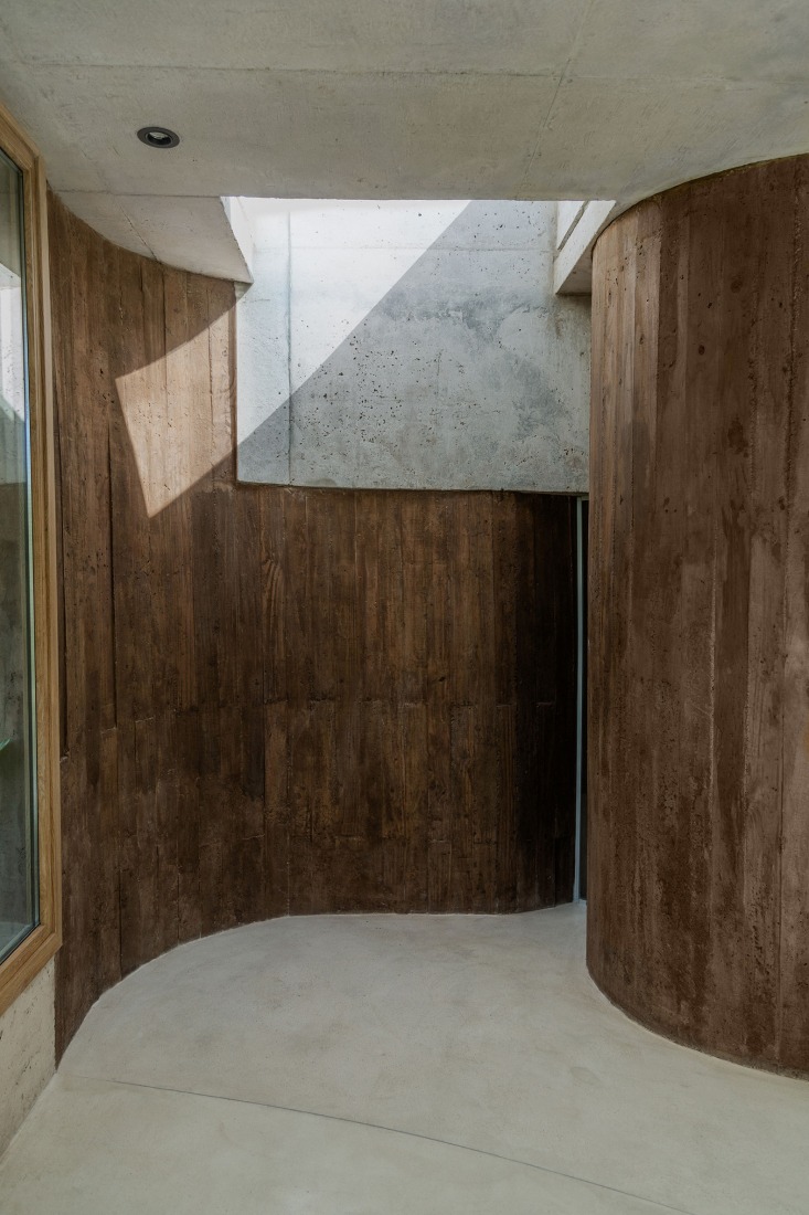 Forest House by GRIZZO Studio. Photograph by Federico Kulekdjian.