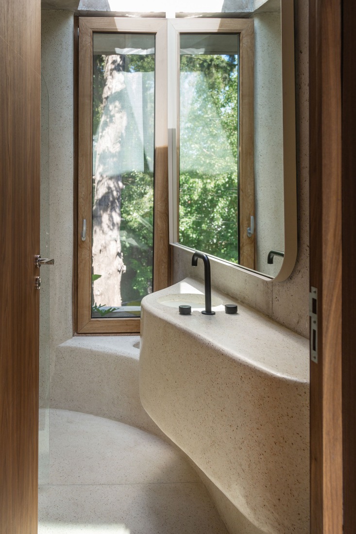 Forest House by GRIZZO Studio. Photograph by Federico Kulekdjian.