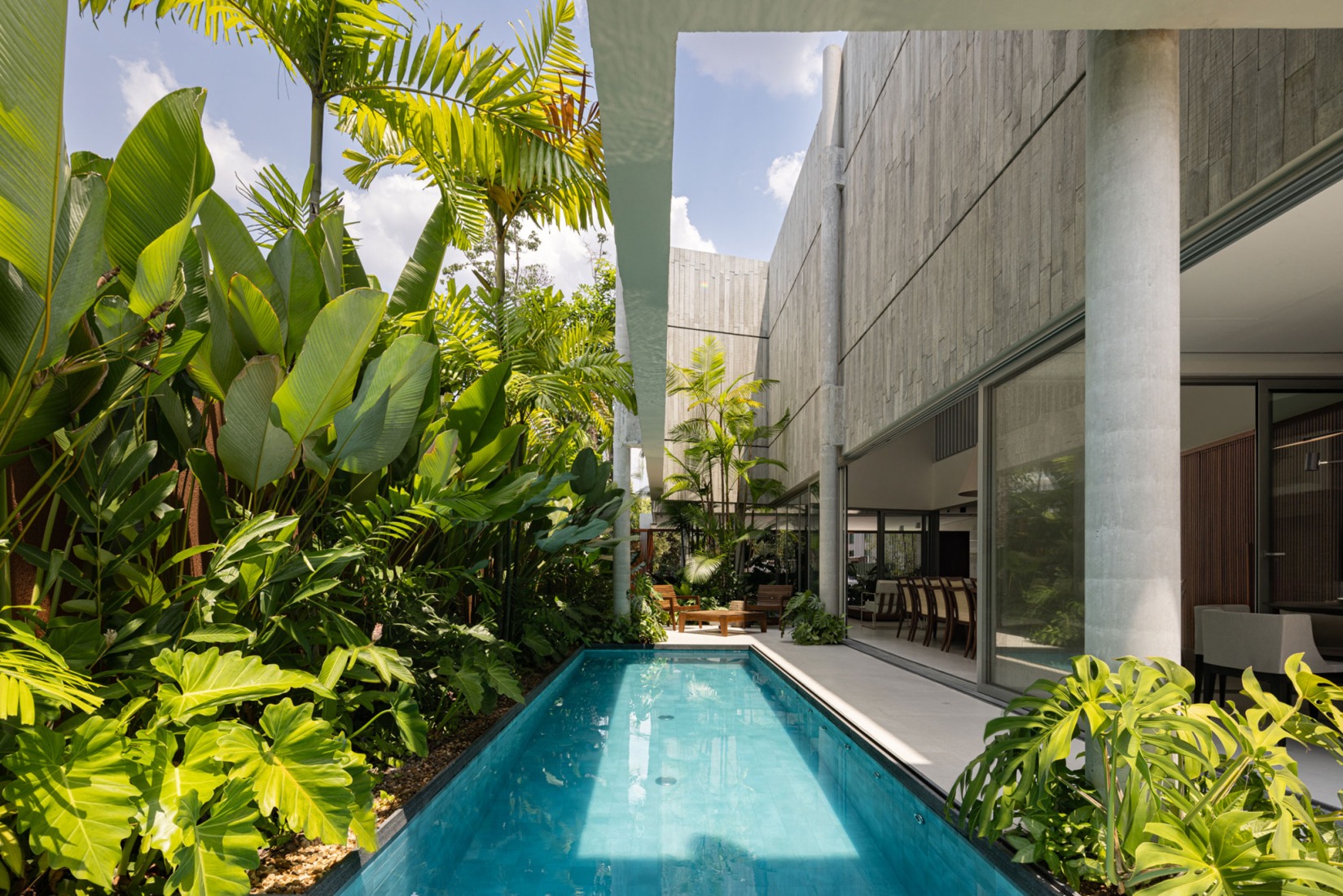 "Casa da Sombra" by Laurent Troost Architectures. Photograph by Joana França.