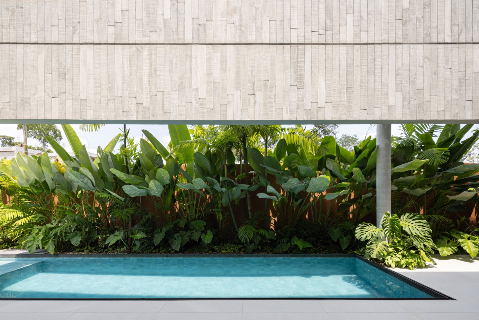 "Casa da Sombra" by Laurent Troost Architectures. Photograph by Joana França.