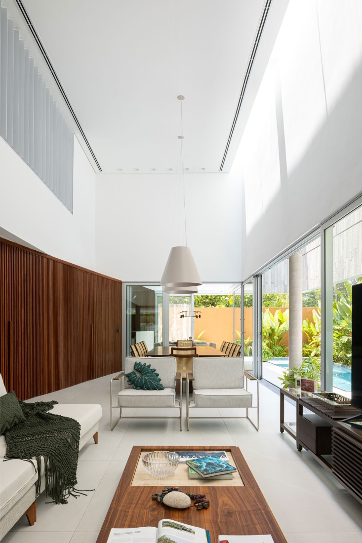 "Casa da Sombra" by Laurent Troost Architectures. Photograph by Joana França.