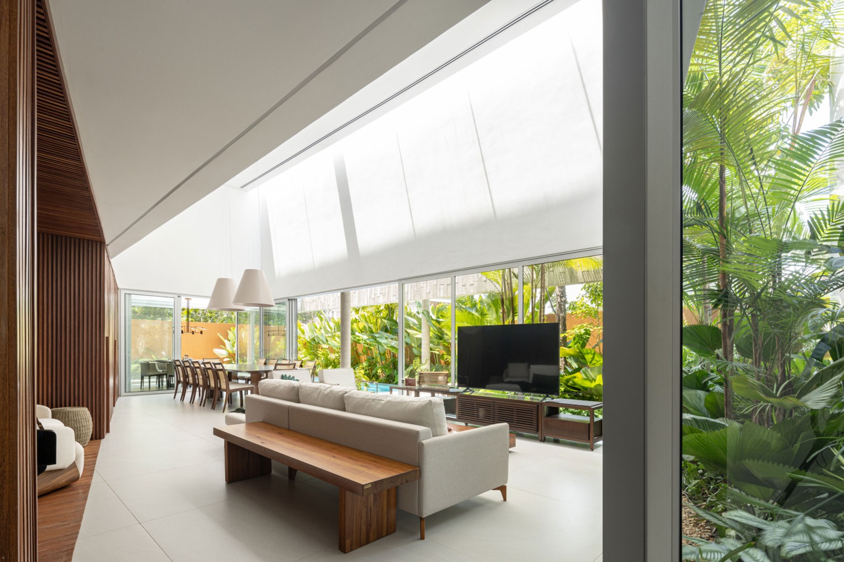 "Casa da Sombra" by Laurent Troost Architectures. Photograph by Joana França.