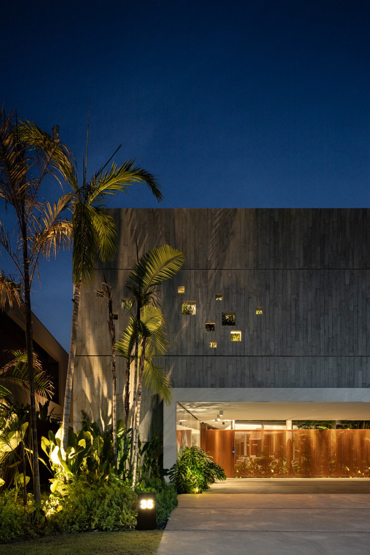 Ground floor plan. "Casa da Sombra" by Laurent Troost Architectures.