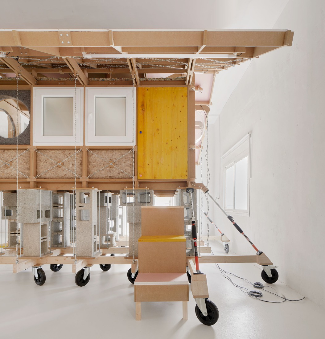 Roma's bedroom by TAKK. Photograph by José Hevia.