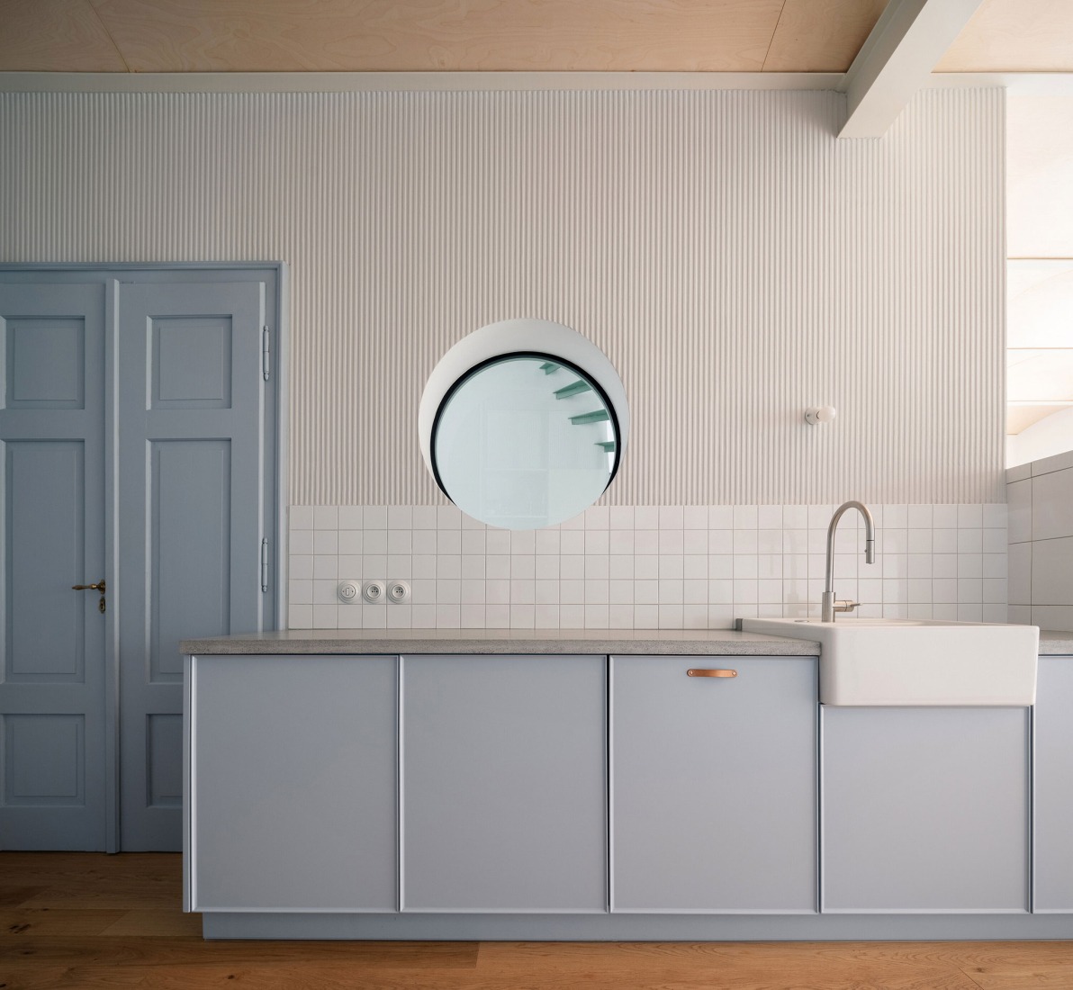 House in Kutná Hora by BYRÓ architekti. Photograph by Alex Shoots Buildings.