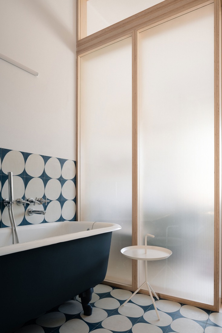 House in Kutná Hora by BYRÓ architekti. Photograph by Alex Shoots Buildings.
