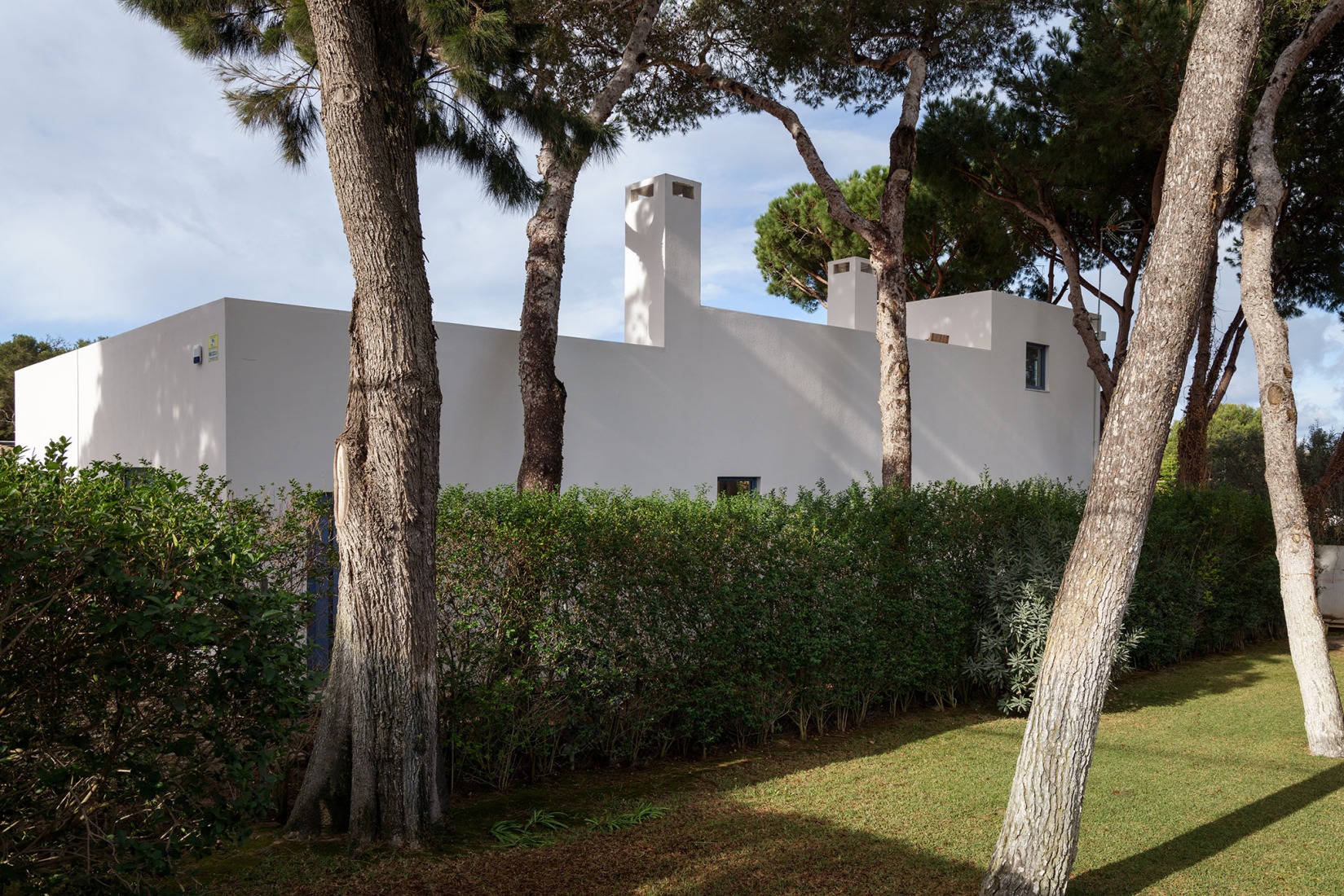Urban cortijo-house by José Manuel Martínez Rodríguez. Photograph by Juan Carlos Lagares.