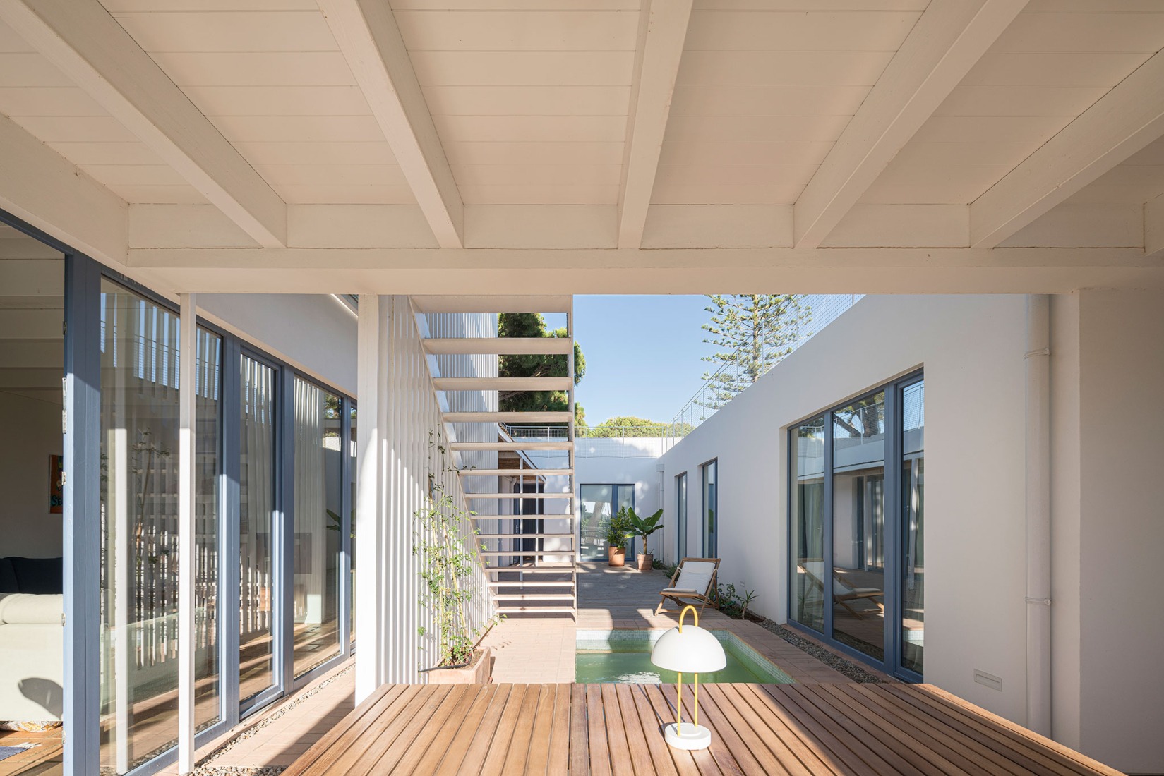 Urban cortijo-house by José Manuel Martínez Rodríguez. Photograph by Juan Carlos Lagares.