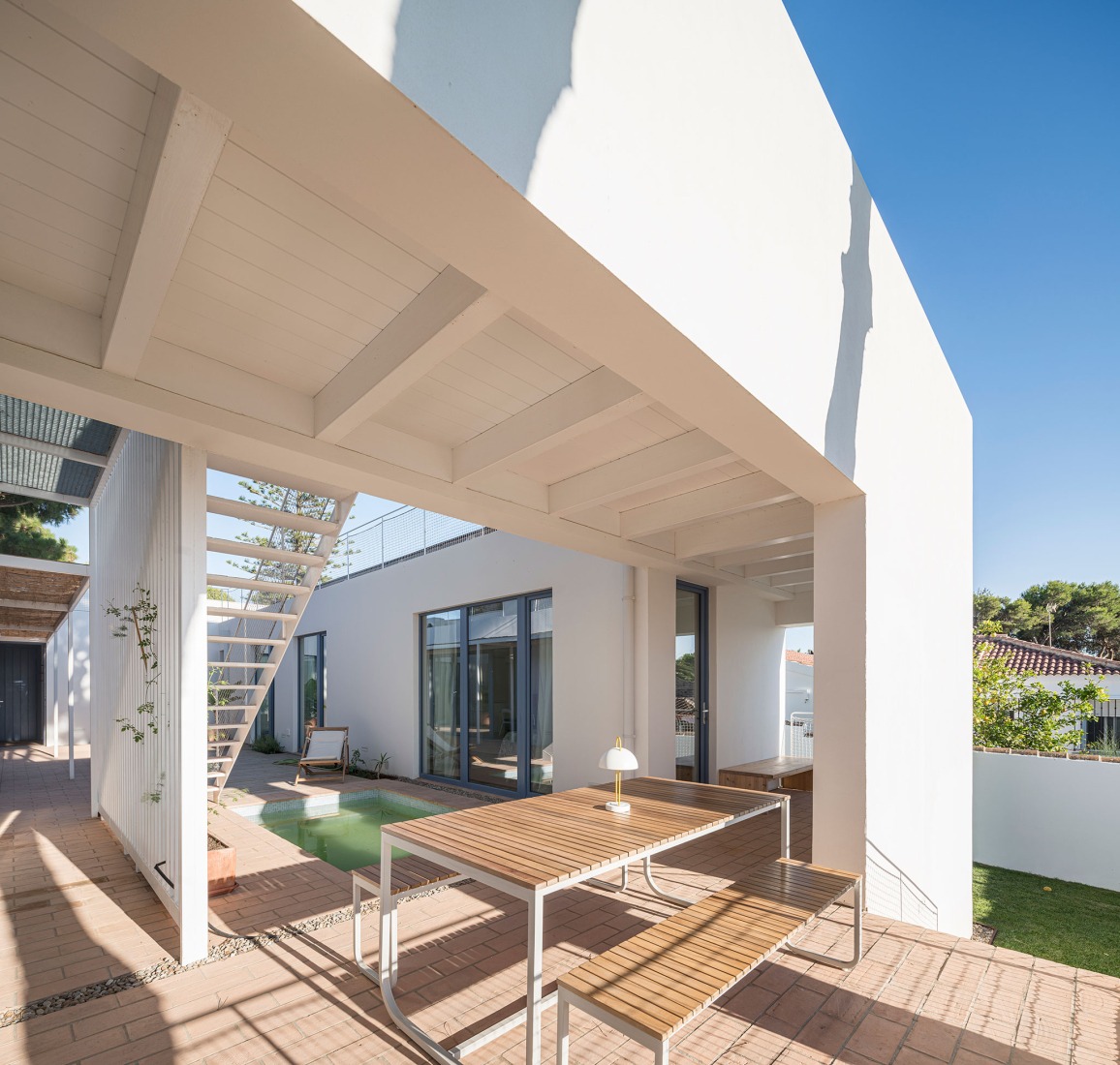 Urban cortijo-house by José Manuel Martínez Rodríguez. Photograph by Juan Carlos Lagares.