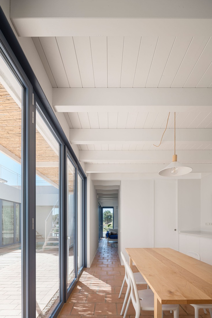Urban cortijo-house by José Manuel Martínez Rodríguez. Photograph by Juan Carlos Lagares.