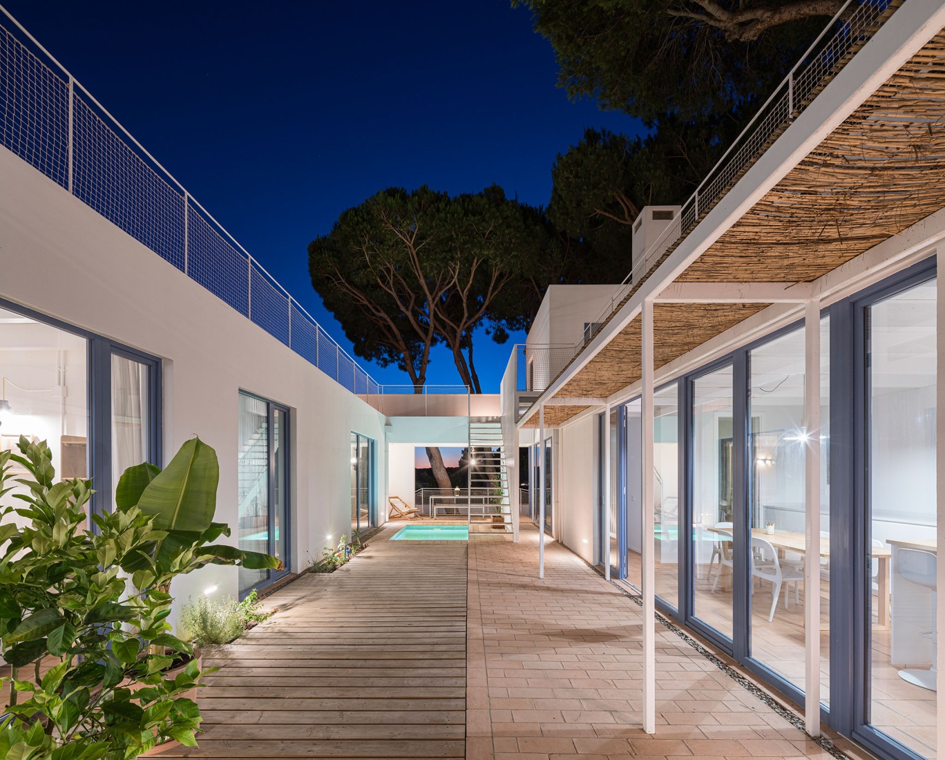 Urban cortijo-house by José Manuel Martínez Rodríguez. Photograph by Juan Carlos Lagares.
