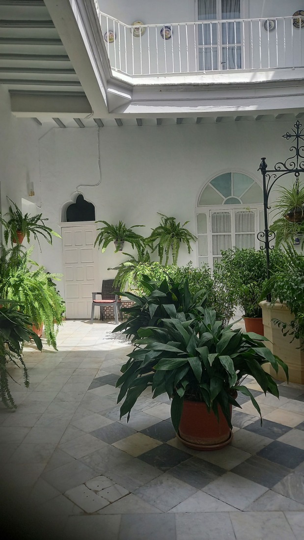 Patios of Chiclana. Urban cortijo-house by José Manuel Martínez Rodríguez.