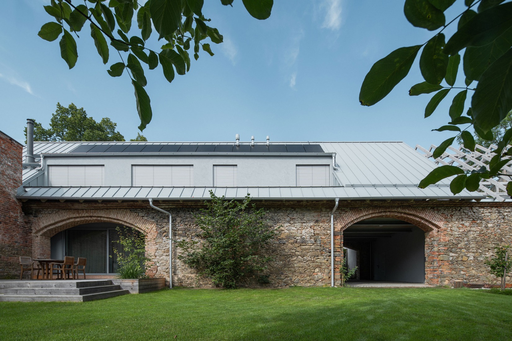 The Forgotten Barn by Karnet architekti. Photograph by Petr Polák.
