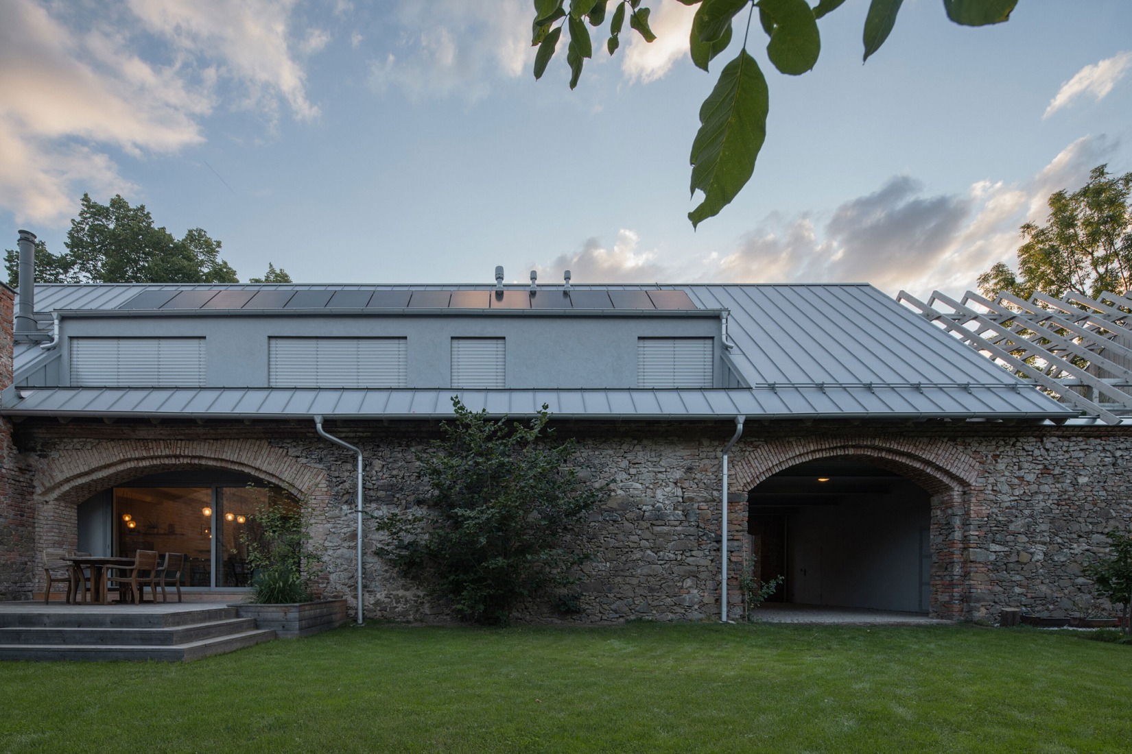 The Forgotten Barn by Karnet architekti. Photograph by Petr Polák.