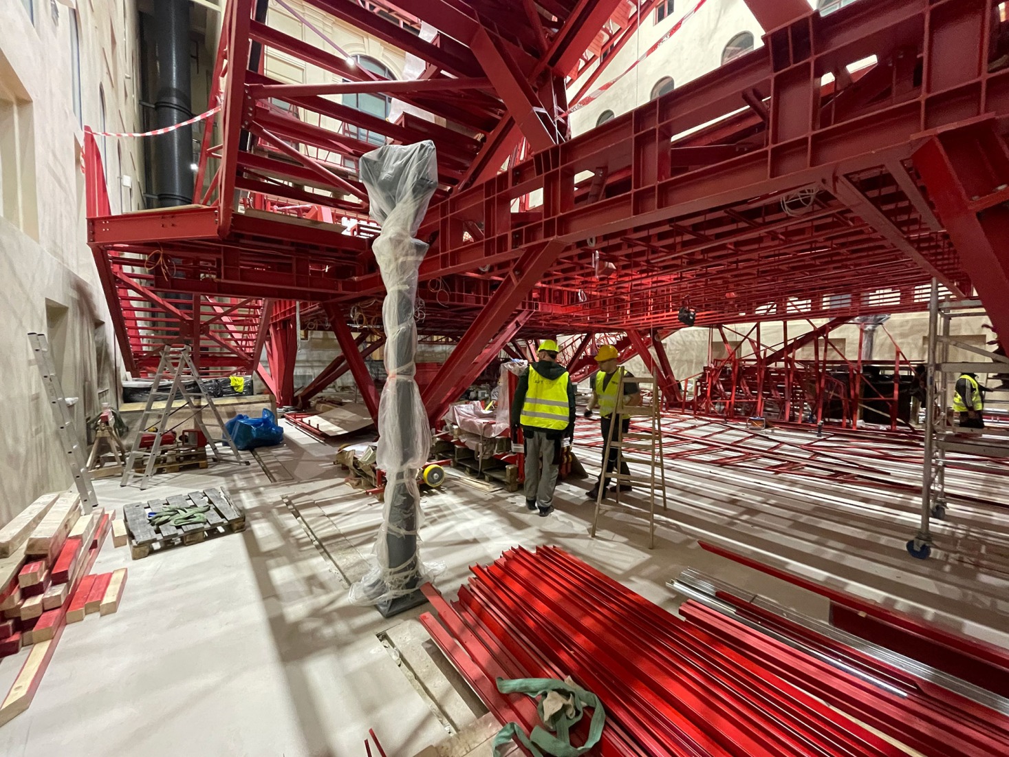 Construcción. Sala de conciertos en el Balneario Imperial por Petr Hájek ARCHITEKTI. Fotografía cortesía por Petr Hájek ARCHITEKTI.