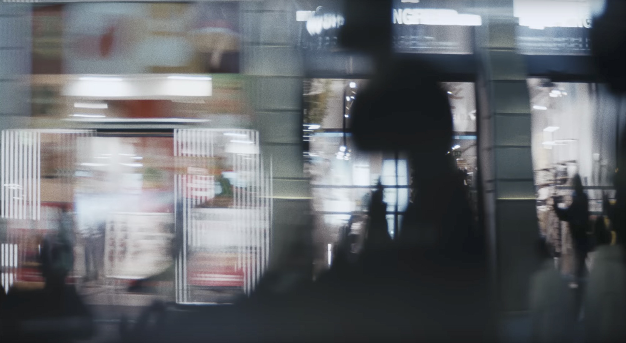 GRAN VÍA por Quevedo ft. Aitana.