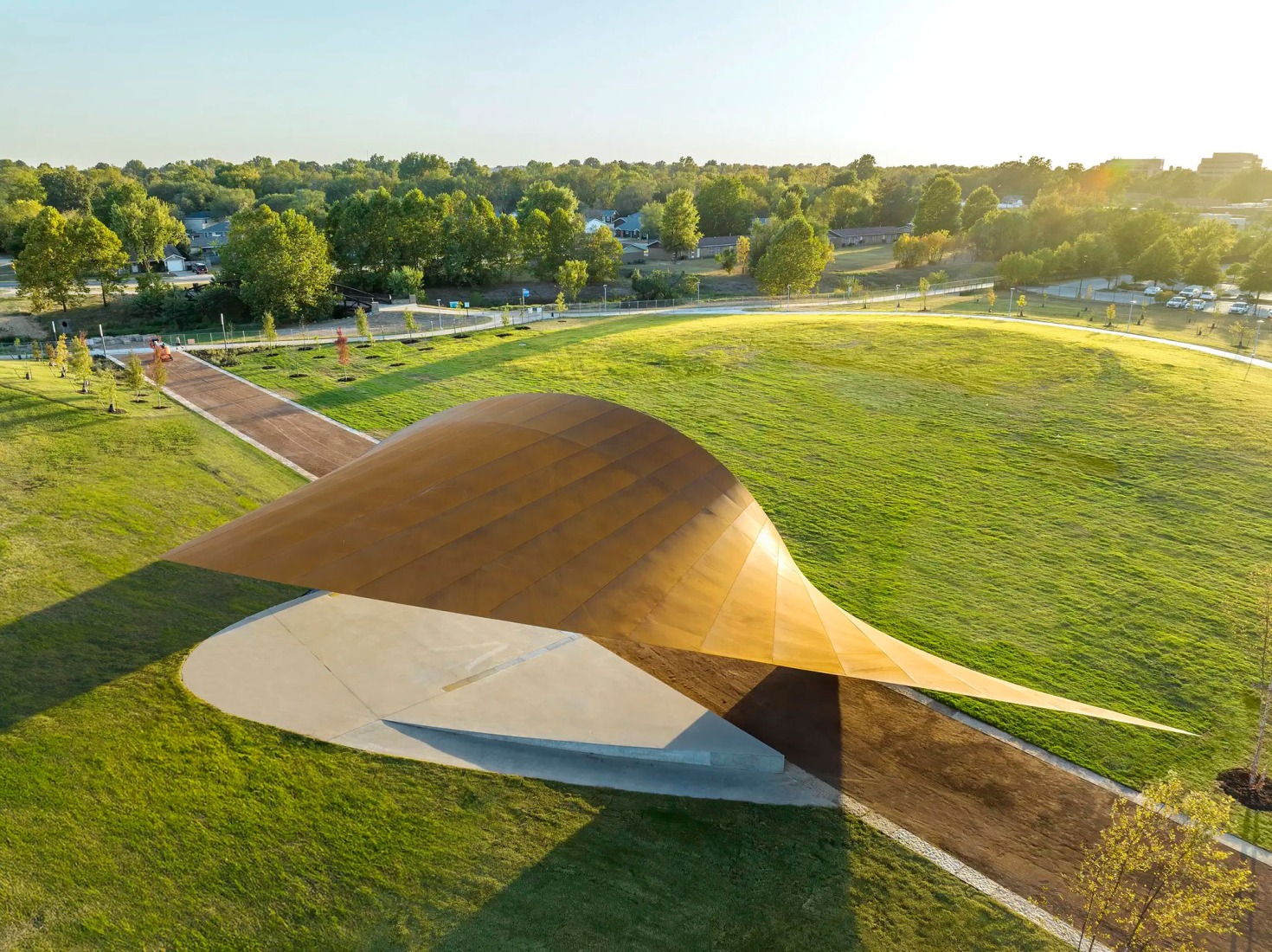 Pabellón del parque Luther George por Trahan Architects. Fotografía por Tim Hursley.