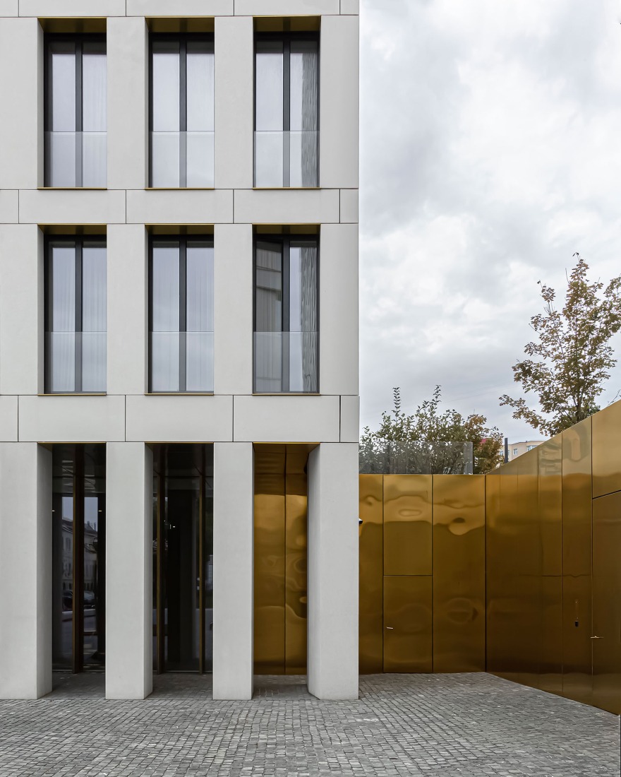 "White Khamovniki" by Tsimailo Lyashenko and Partners. Photograph by Anastasia Samoilova.