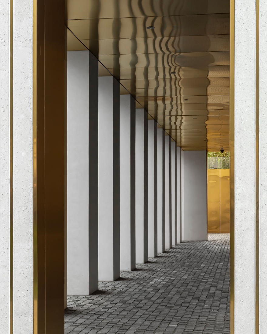 "White Khamovniki" by Tsimailo Lyashenko and Partners. Photograph by Anastasia Samoilova.