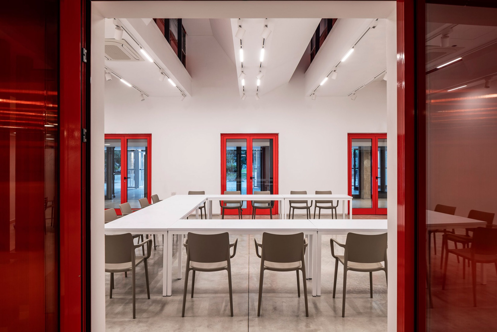 Technological Center - Ashdod by Daniel Azerrad Architects. Photograph by Amit Geron.